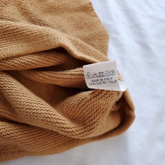 Brandy Melville Halter Knit Tank - Mustard - Picture 6 of 7